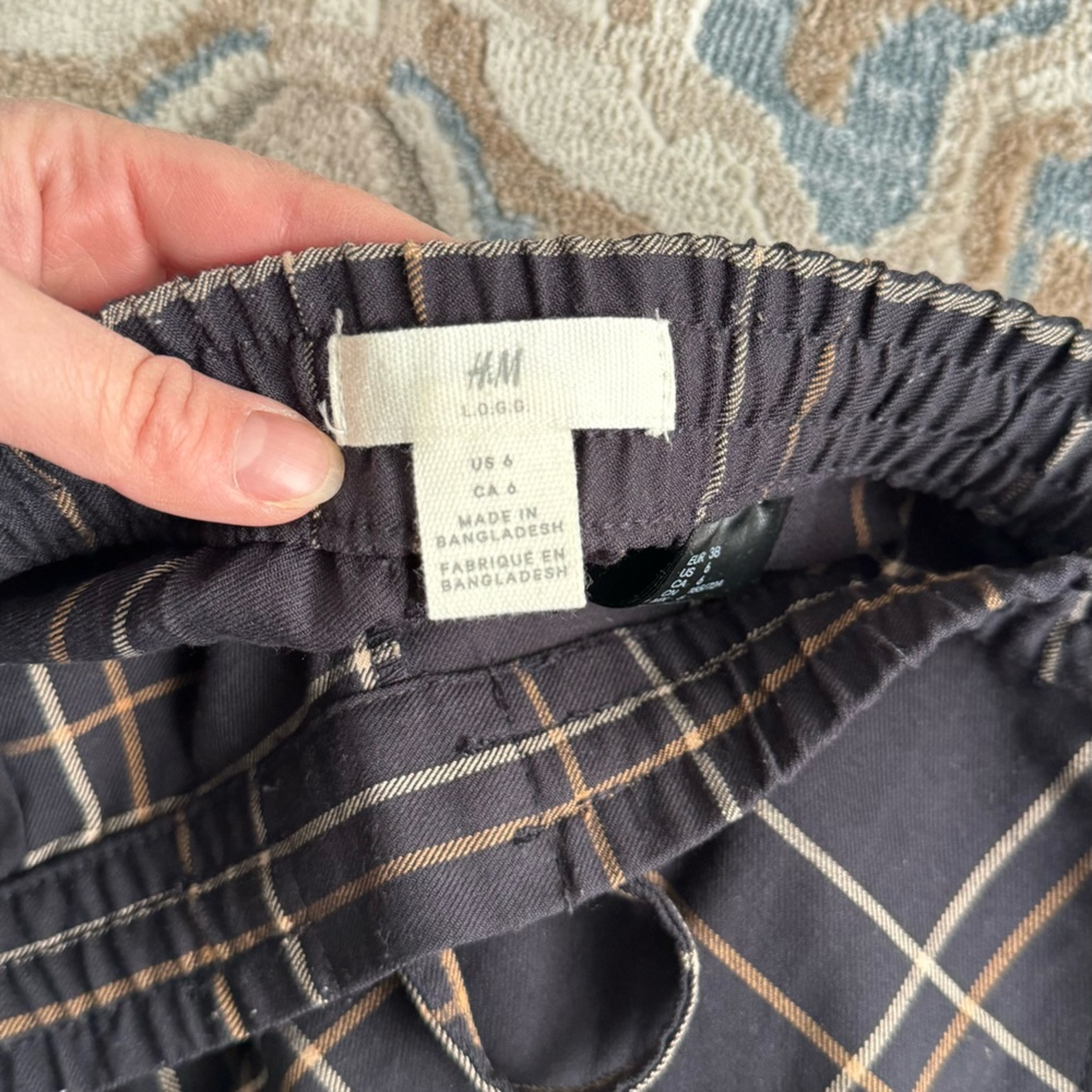 H&M Pants in soft twill, elasticized waistband size 6 - Picture 6 of 6